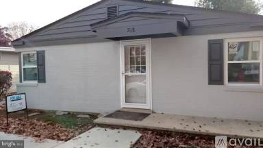 Main picture of 708 Elm St