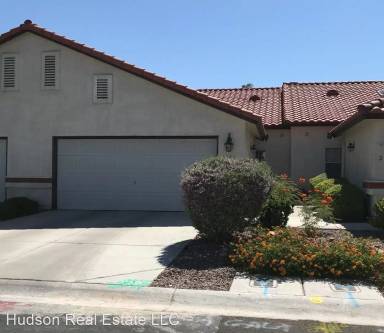 Main picture of 2656 Magic Moon Ln