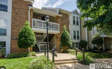 Main picture of 2429 S Walter Reed Dr