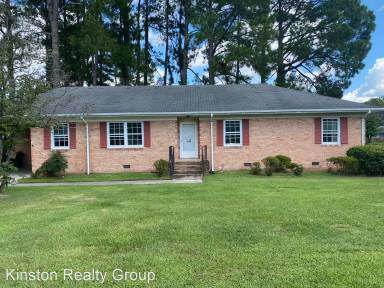 Main picture of 2421 Carey Rd