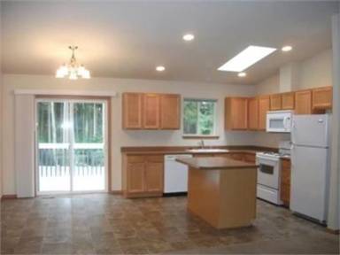 Main picture of 801 NE Lauren St