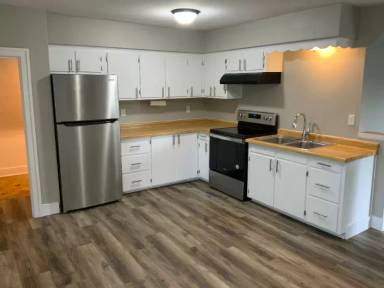 Main picture of 903 W Elsie St