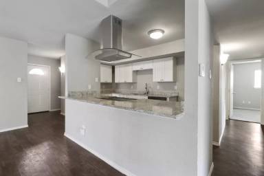 Main picture of 1401 Steinburg Ln