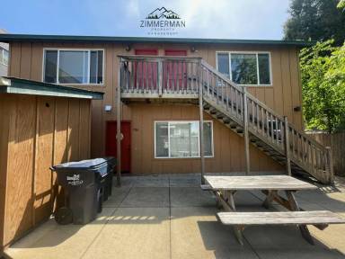 Main picture of 736 E 18th Ave