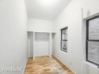 Main picture of 539 W 49th St
