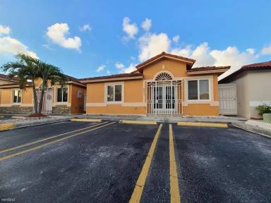 Main picture of 8937 NW 120th Ter