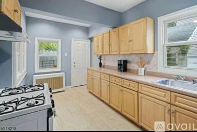 Main picture of 608 Moring Ct