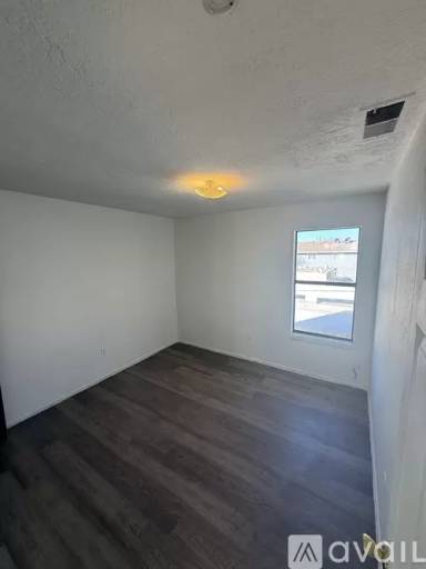 Main picture of 618 Chama St SE