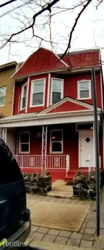 Main picture of 93 Harmon St