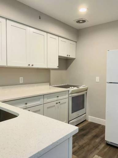 Main picture of 4919 York St