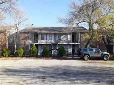 Main picture of 2006 W Loop