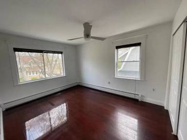 Main picture of 74 Carnation St
