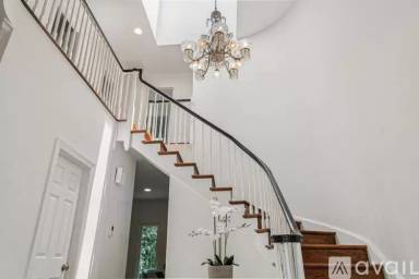 Main picture of 3233 Ellicott St NW
