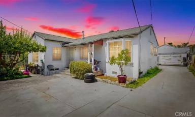 Main picture of 11737 Magnolia St