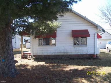 Main picture of 2914 Thom St