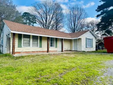 Main picture of 1718 FM 1844