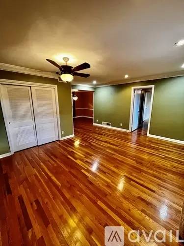 Main picture of 3660 Peachtree Rd NE