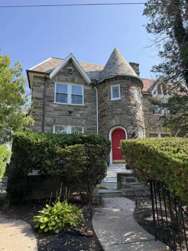 Main picture of 1651 W Grange Ave