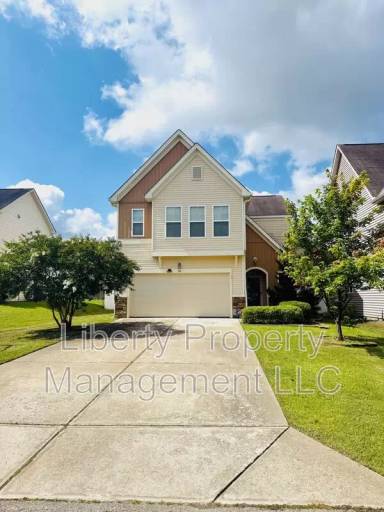 Main picture of 66 Red Coat Dr