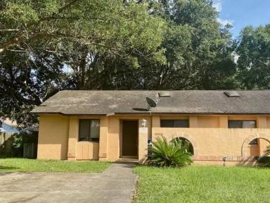 Main picture of 9868 Lancewood St
