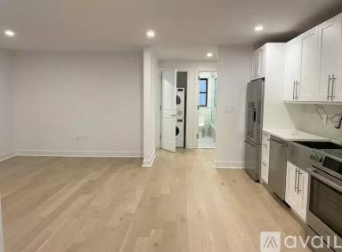 Main picture of 155 E 48th St
