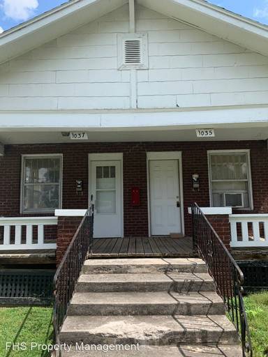 Main picture of 1035 W Walnut St