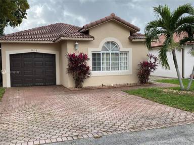 Main picture of 7632 NW 168th St