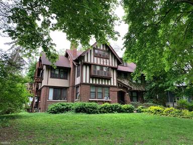 Main picture of 1052 Baldwin Ave