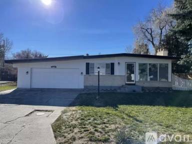 Main picture of 4975 Chinook St