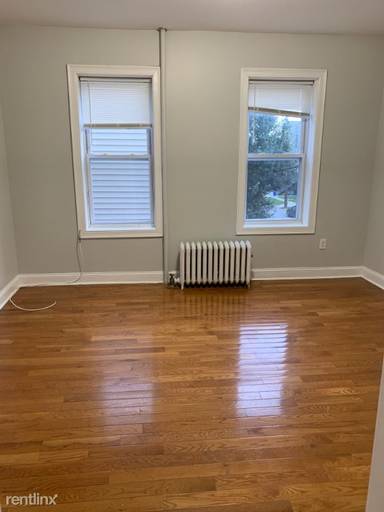 Main picture of 943 Pavonia Ave