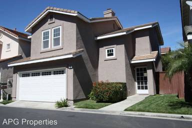 Main picture of 11 Gretchen Ct