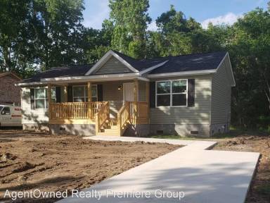 Main picture of 211 Pinewood St