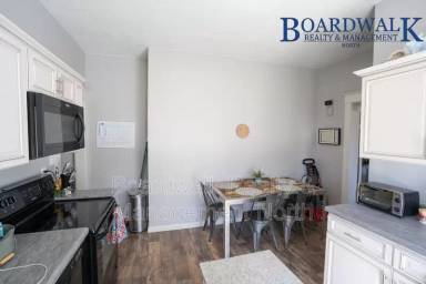 Main picture of 2635 Quincy Ave