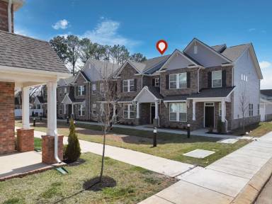 Main picture of 2900 Suzanne Landon Dr