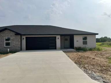 Main picture of 128 Beechwood Ln