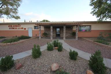 Main picture of 8th Street Apartments