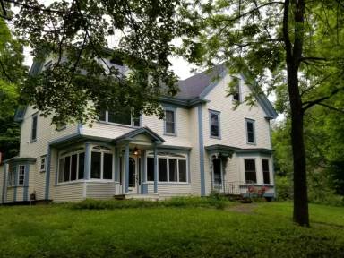 Main picture of 150 View St