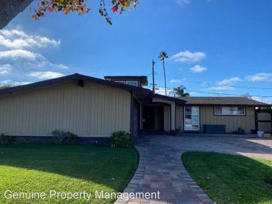 Main picture of 2563 Oxford Ln