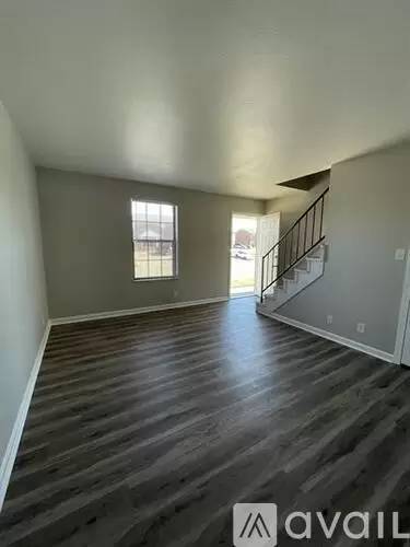 Main picture of 365 Peabody Dr