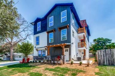 Main picture of 511 N Davis Dr