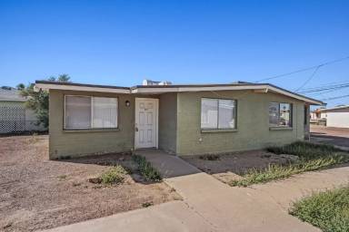 Main picture of 212 4th Ave E