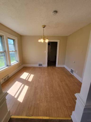 Main picture of 3225 Ely Ave