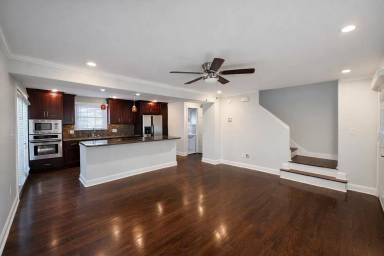 Main picture of 416 E 63rd Ter