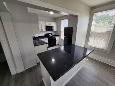 Main picture of 7122 Harrison Ave