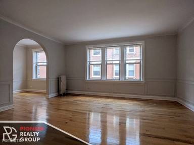 Main picture of 540-48 W Surf St