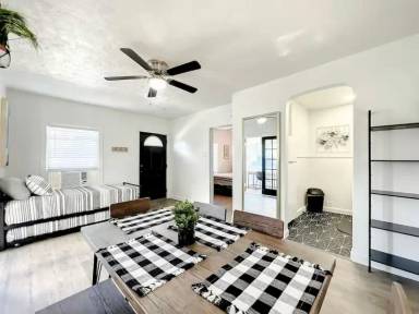 Main picture of 1829 Hollenbeck Dr
