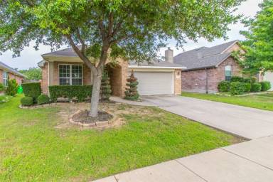 Main picture of 628 Hummingbird Dr