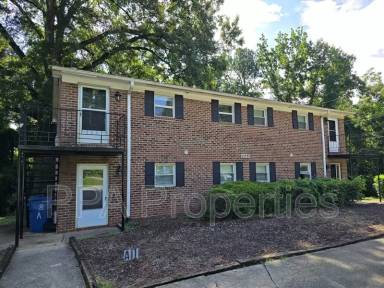 Main picture of 2231 Summit St