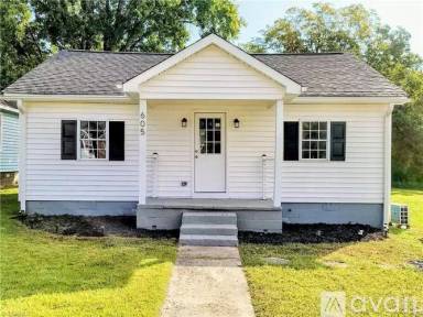 Main picture of 605 Fontaine St