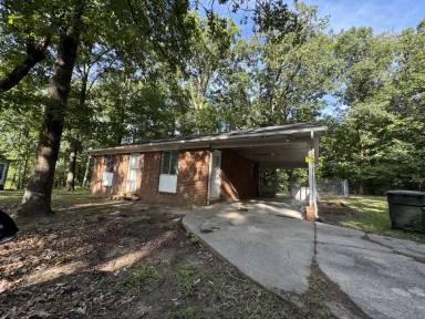 Main picture of 114 Oak Spring Ln